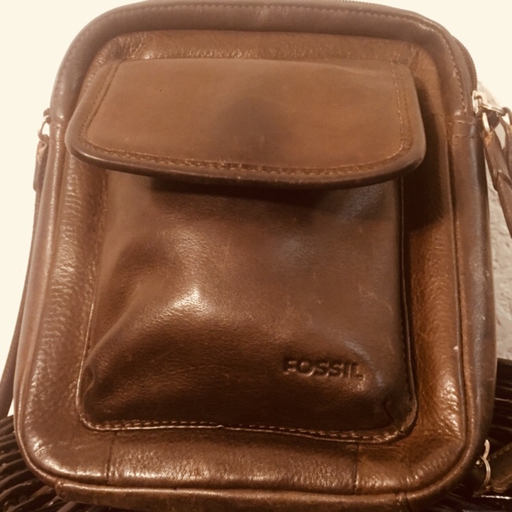 Fossil crossbody organizer